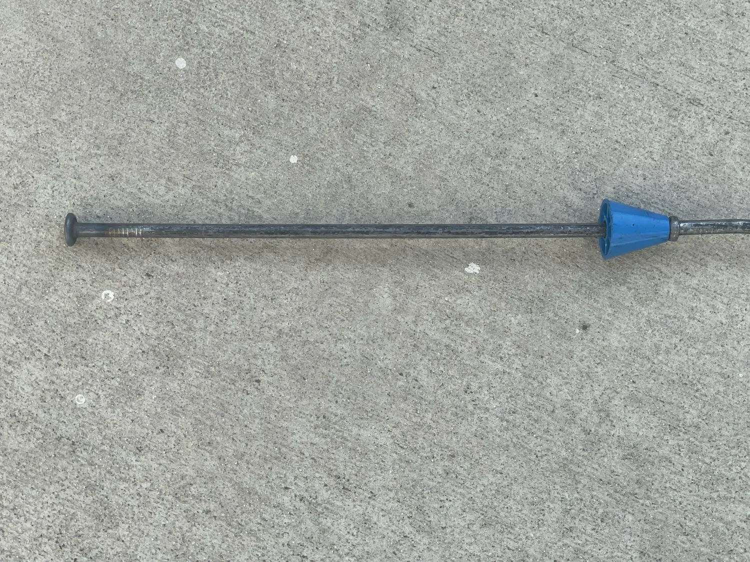 10" x 8 ¼" Standard Snap Ties For Concrete Forms (Long  End) - 1" Plastic Cones