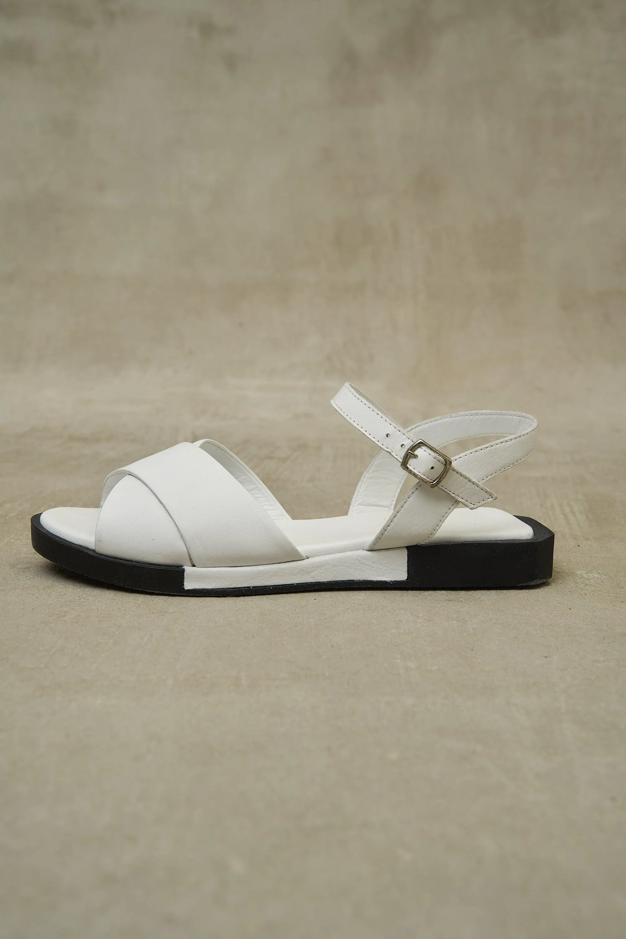 Pastel Flats - White