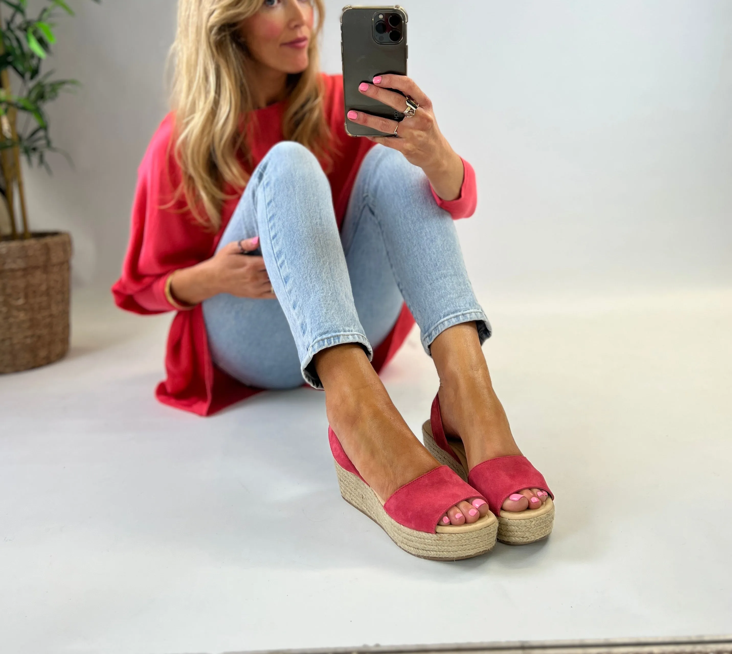 Press Sample Darling Pink Mid Height Wedge